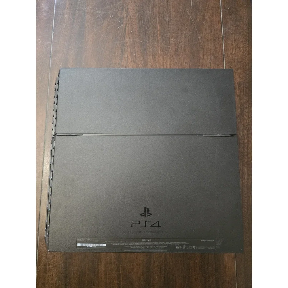 Sony PlayStation 4 500GB Console With One Controller‎ And Wires TESTED